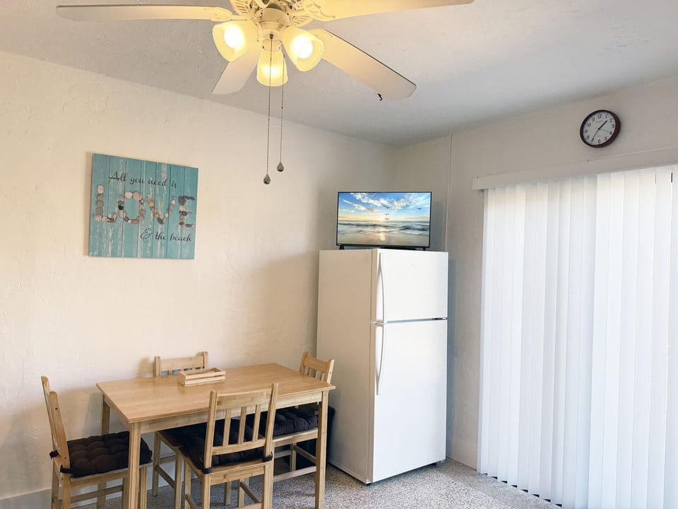 Venice Villas – 1BR Villa Steps to Beach + Pool (6641)