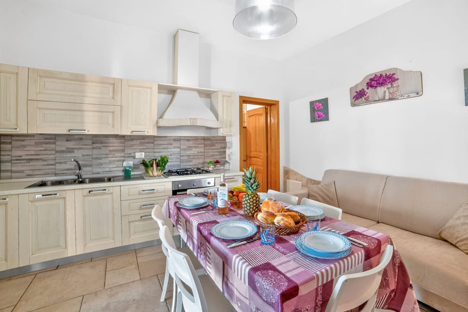 Kitchen and dining area