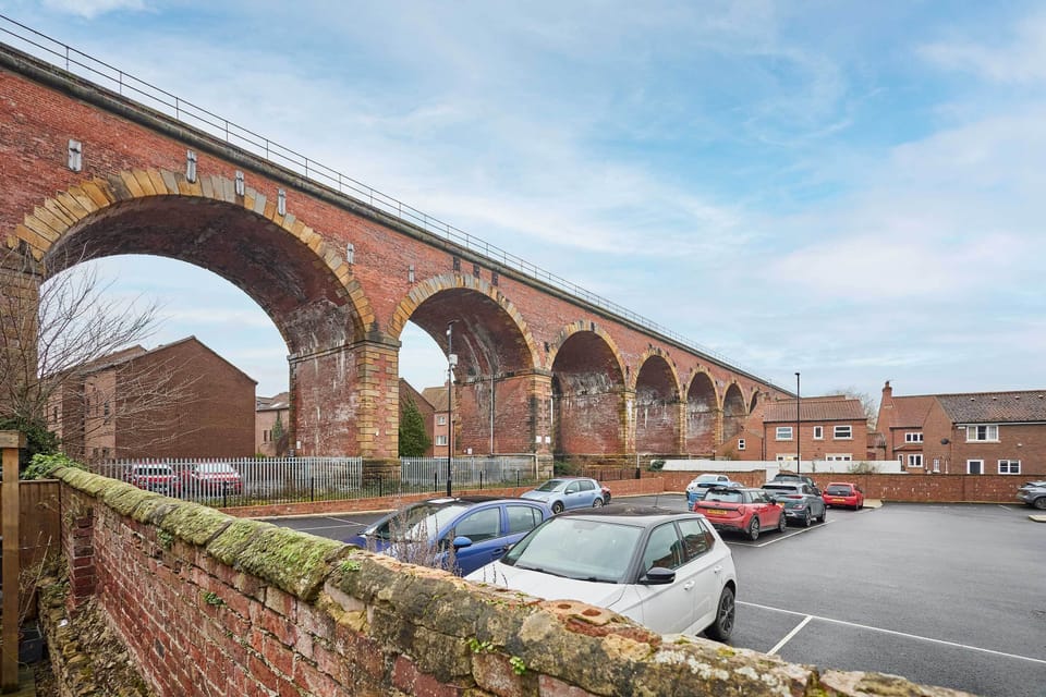 Bridge Court, Yarm - Host & Stay