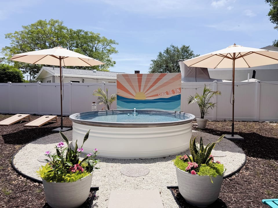 Outdoor spa tub
