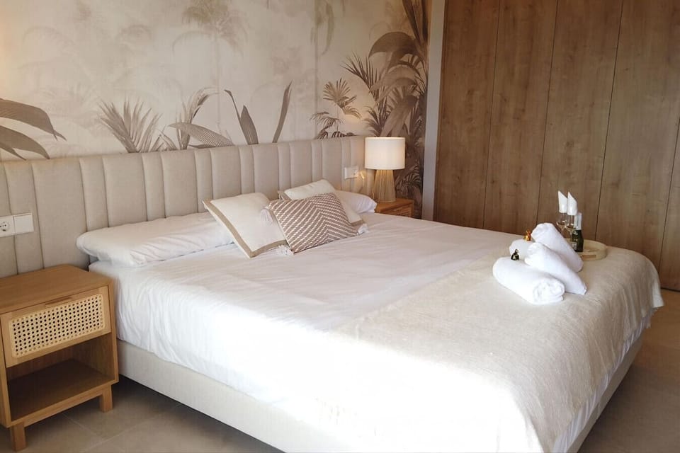 Luxury Bedroom, Clothes storage, Fresh linens, towels.