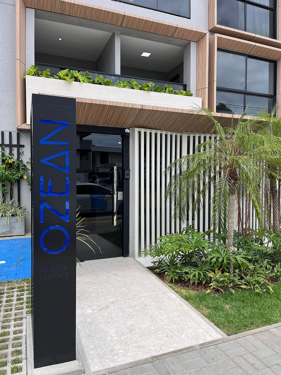 Facade / entrance
