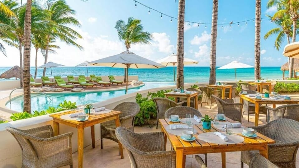 Savor open-air breakfasts with sea breezes and pool views.