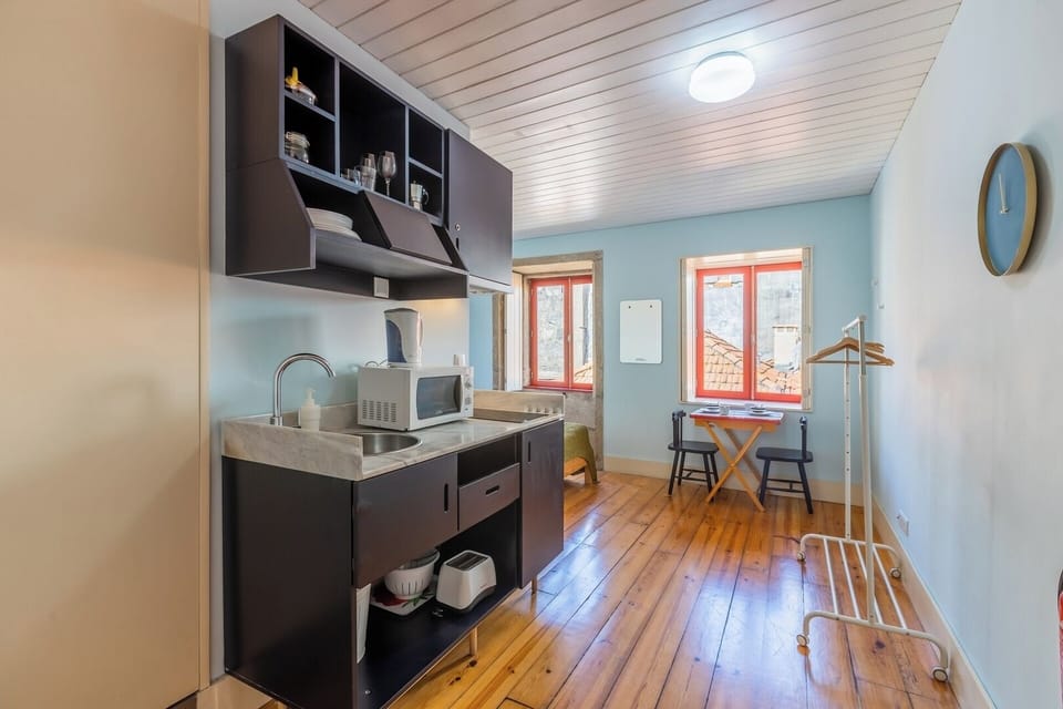 Equipped Kitchenette