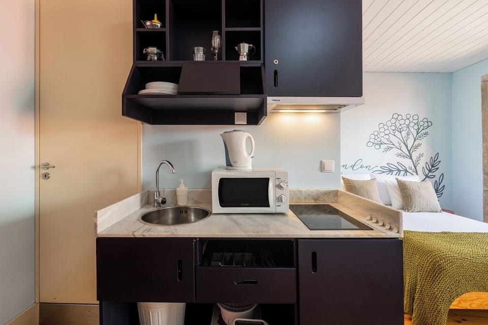 Equipped Kitchenette