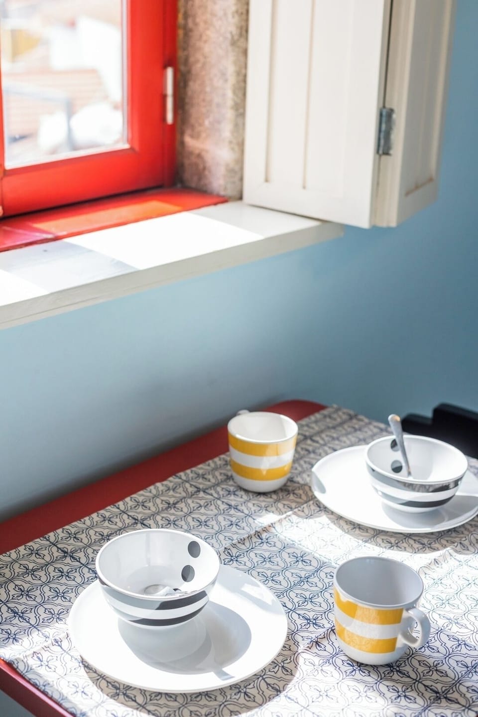 Studio with Comfortable Double-Bed and Air Conditioner