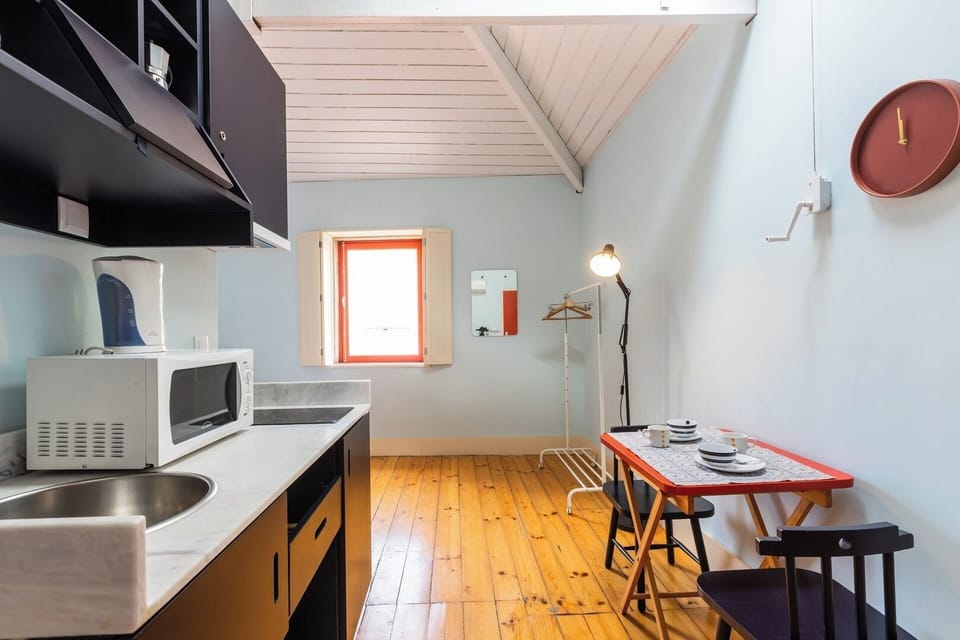 Equipped Kitchenette