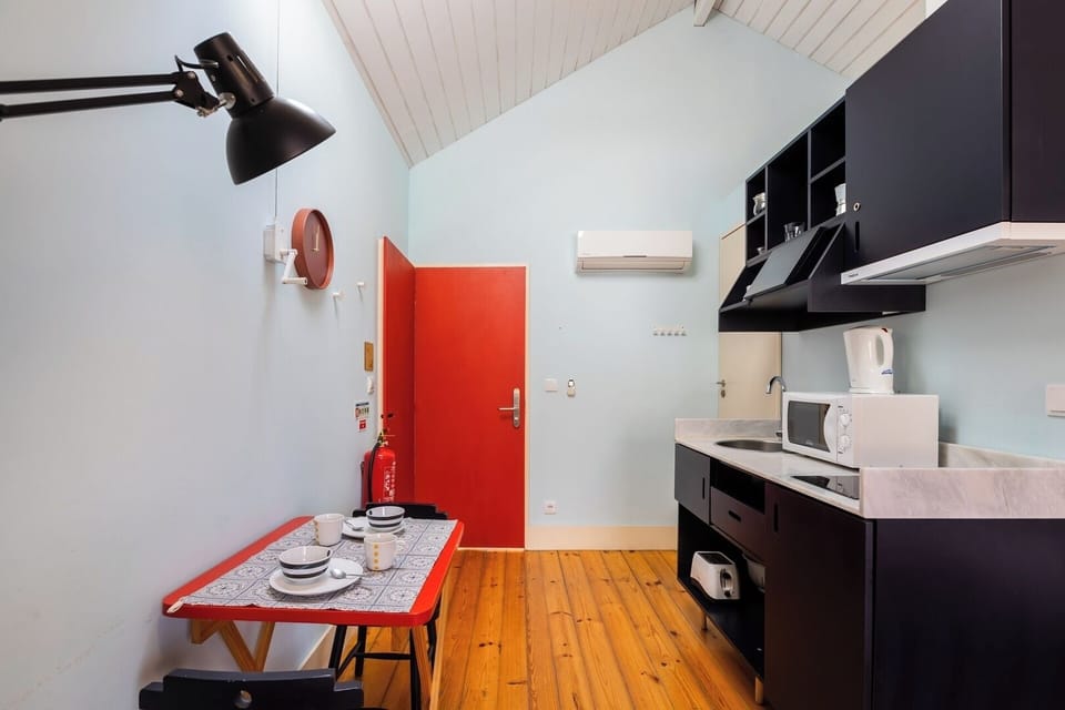 Equipped Kitchenette