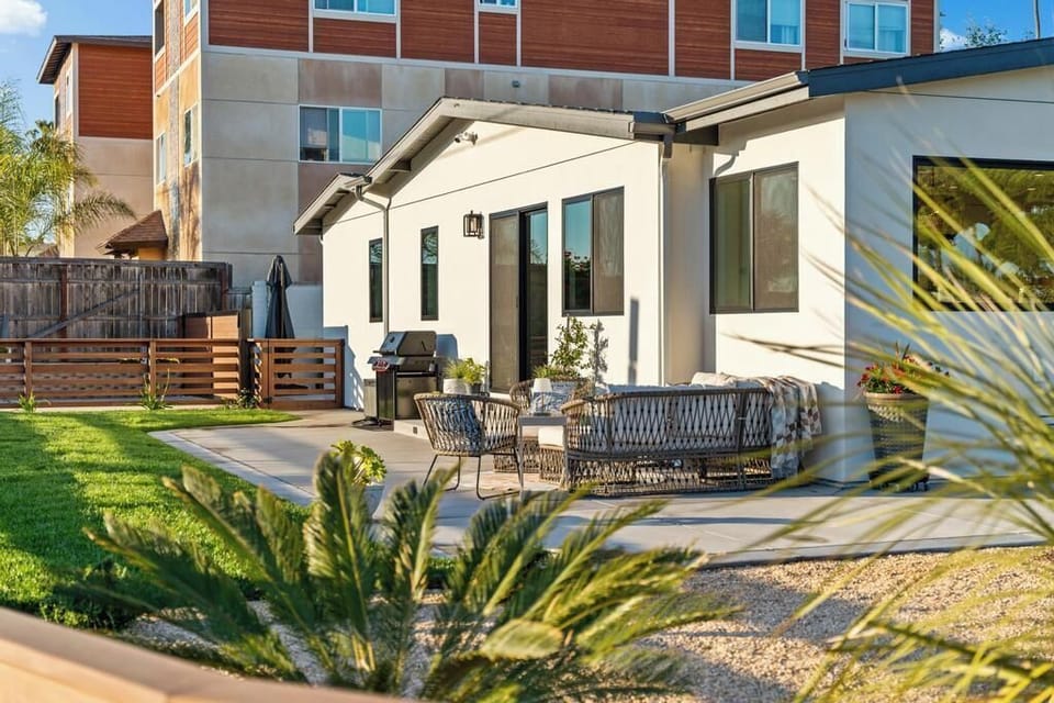 Owners private outdoor space on opposite side of home.