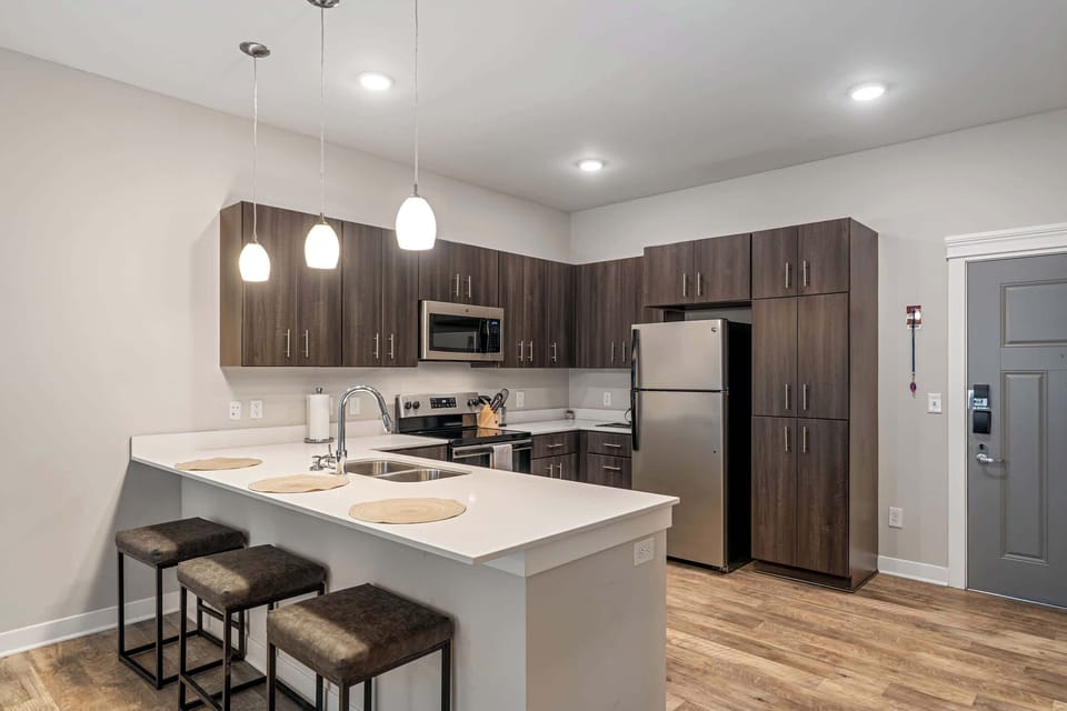 Unit 1: Dining area and kitchen