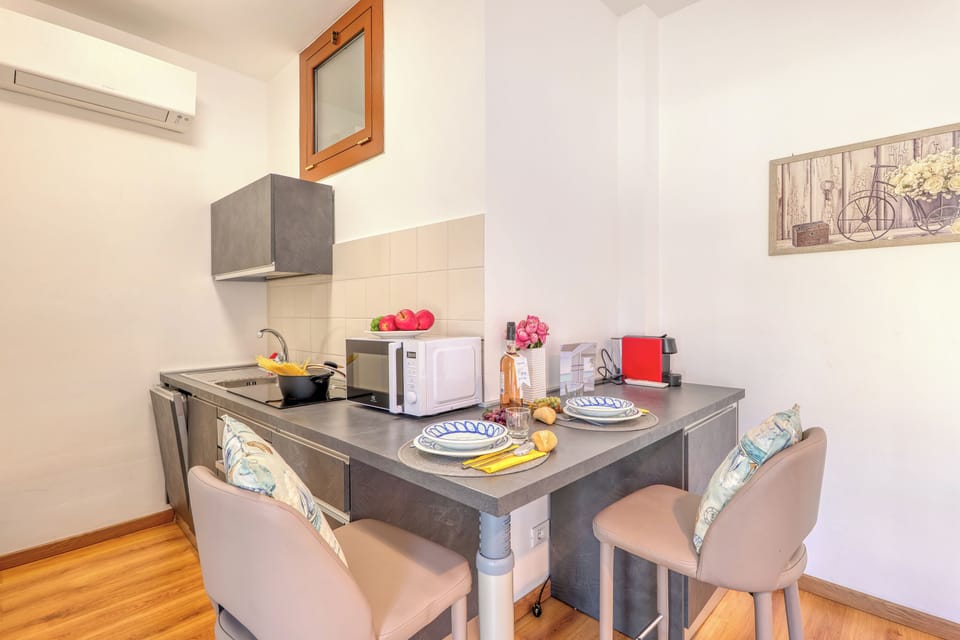 Kitchen and dining area