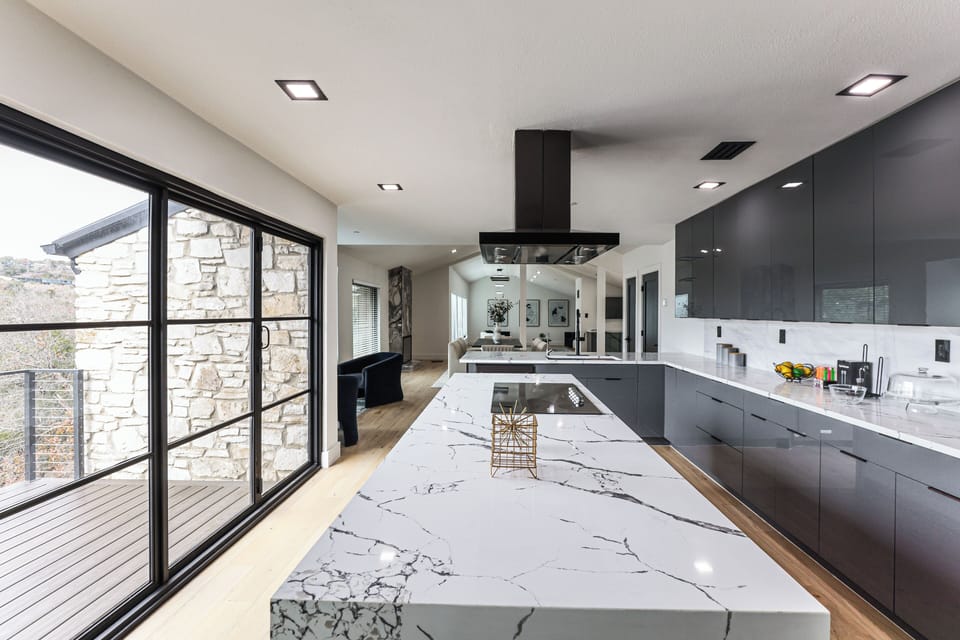 Kitchen | Main Level