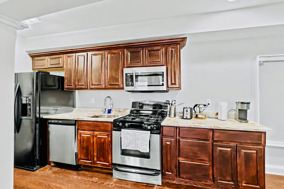 Full Kitchen