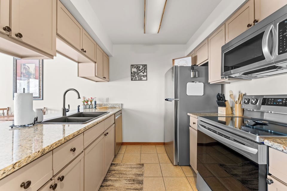 Fully Stocked Kitchen