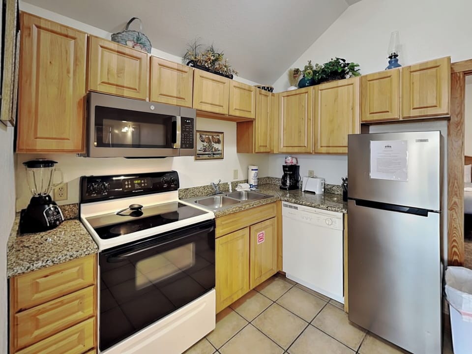 Full Kitchen