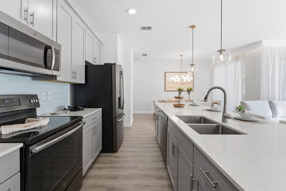 Kitchen or kitchenette