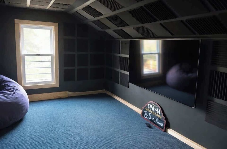 Home Cinema
4th Floor