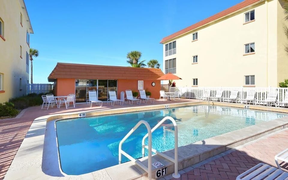 Heated Swimming Pool