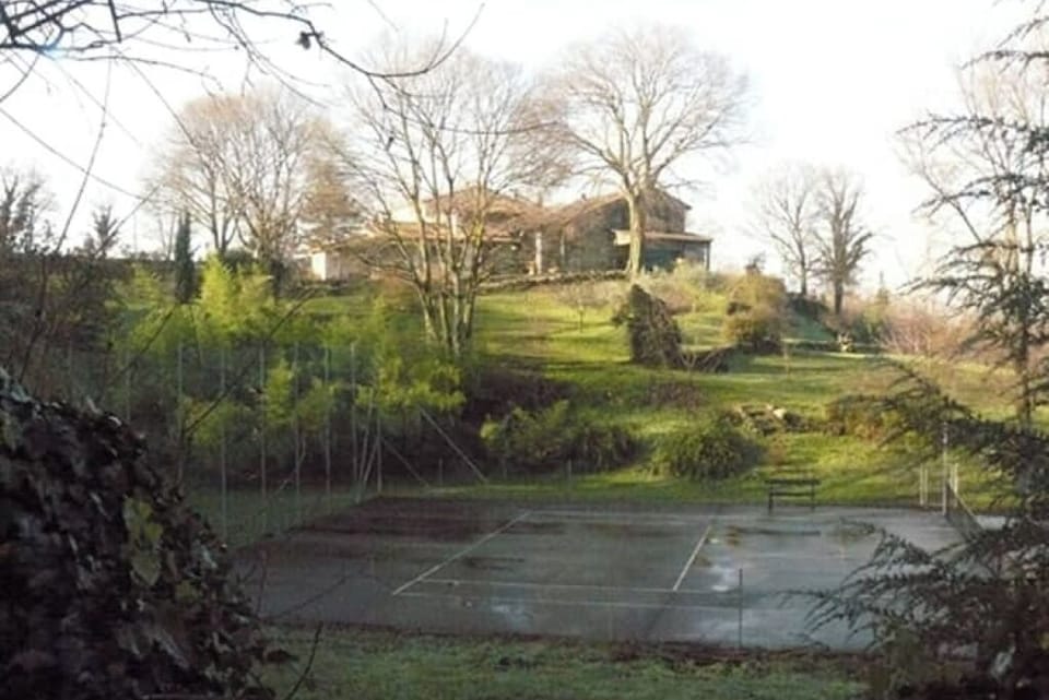 Sport court
