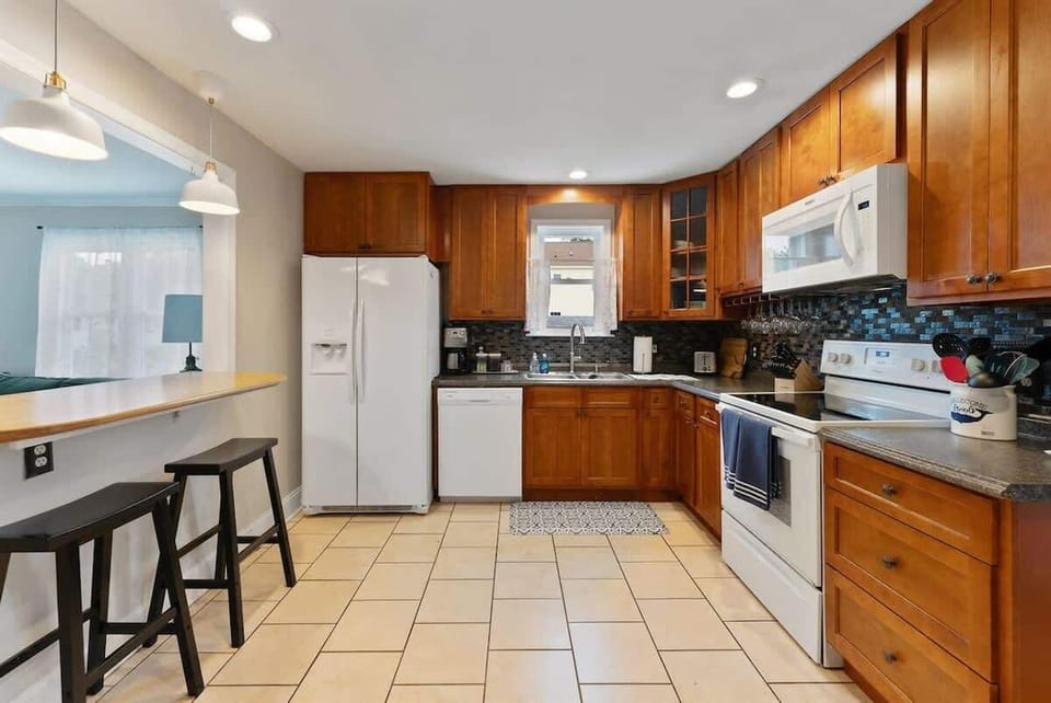 Spacious Kitchen
