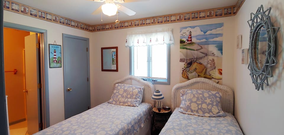 Two Twin Beds 