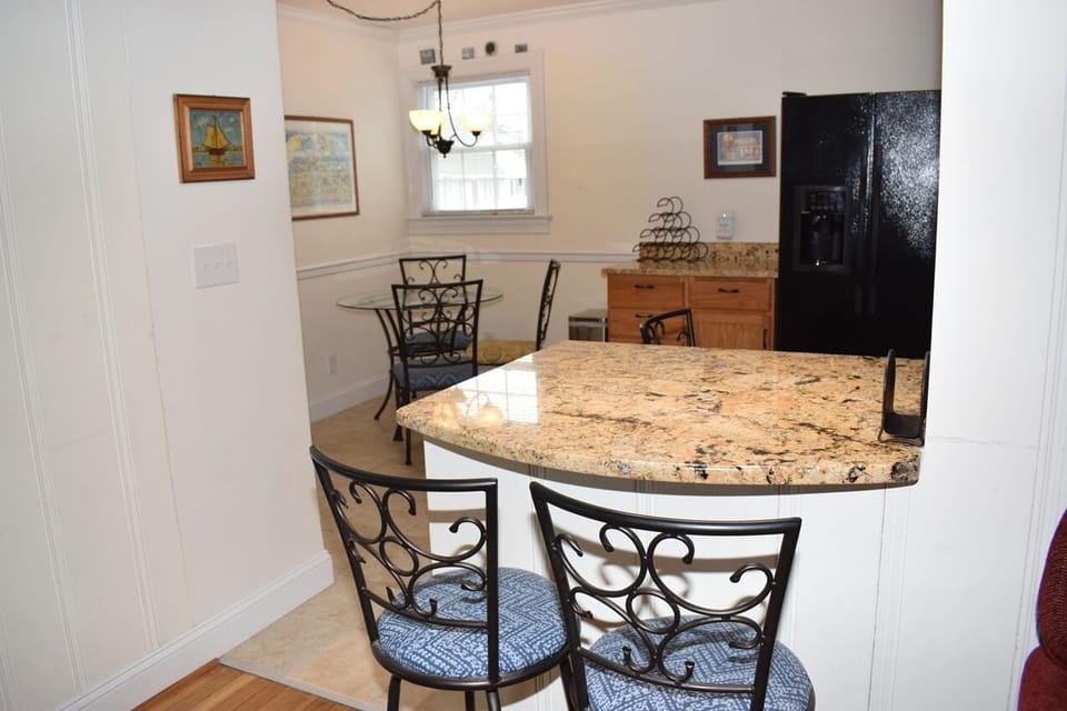Breakfast bar