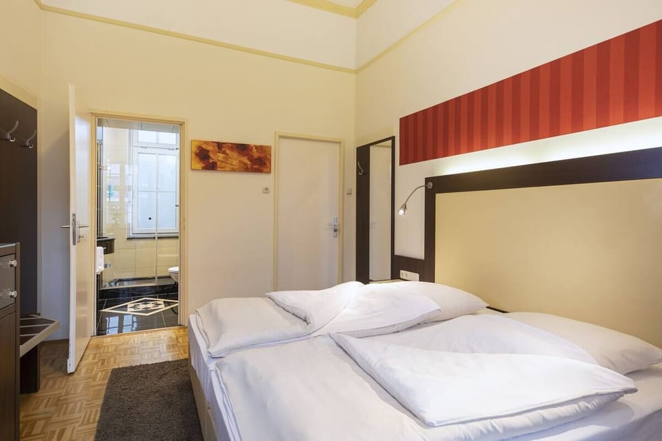 Bedroom. Interior and views may vary based on location and availability.