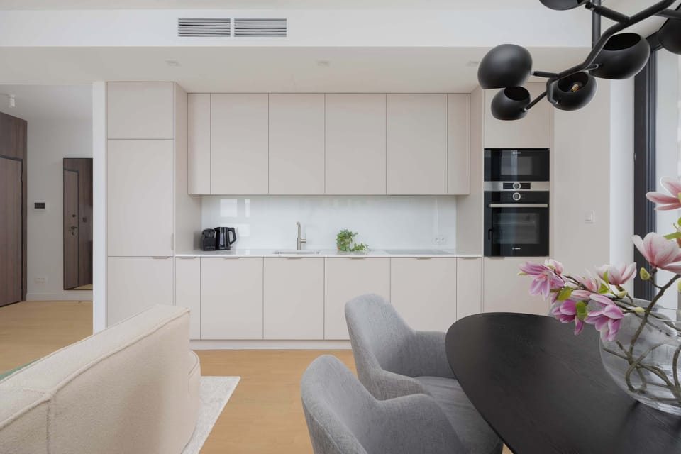 The fully equipped kitchenette includes everything you need for a home-cooked meal.