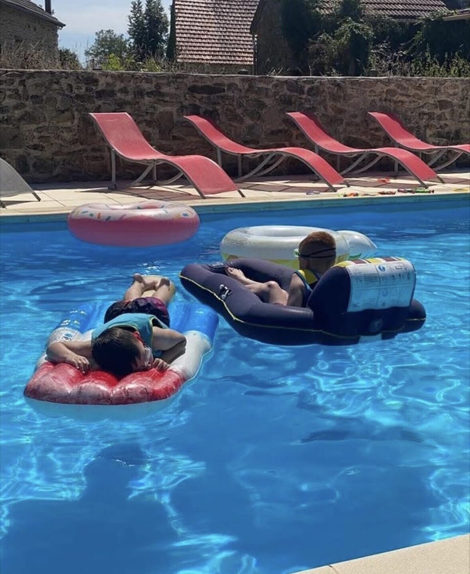 Shared Pool Area - heated from June -October