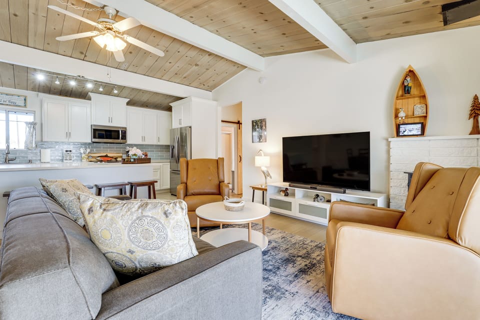 Living Area | Queen Sleeper Sofa | Smart TV | Electric Fireplace | Board Games