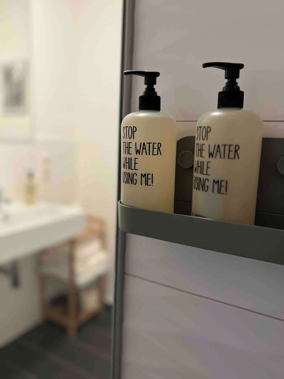 Bathroom amenities