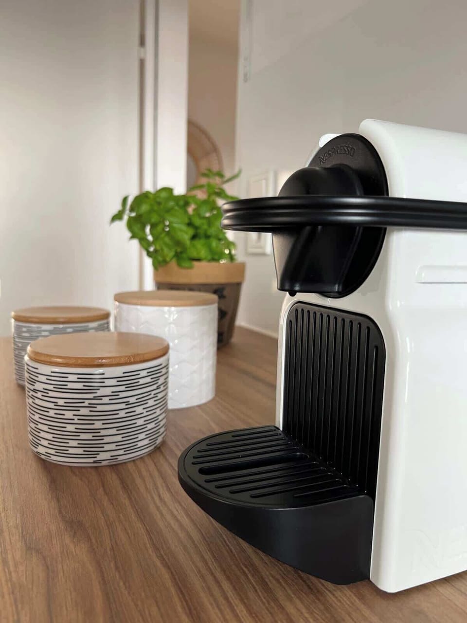 Nespresso-Kaffeemaschine und Filter-Kaffeemaschine