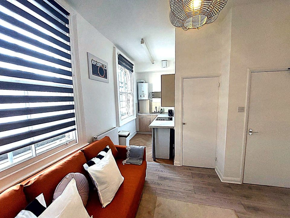 Living Room / Lounge