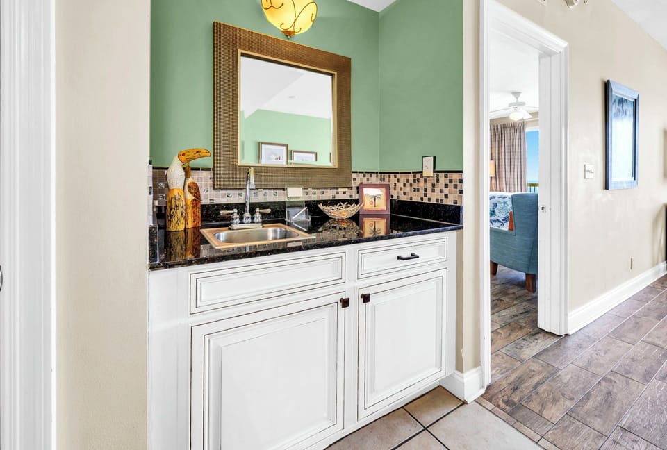 Wet bar