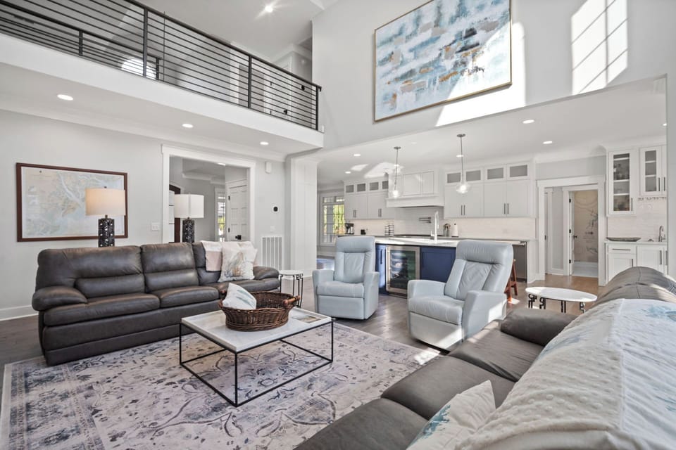 Light and Bright Open Concept Living