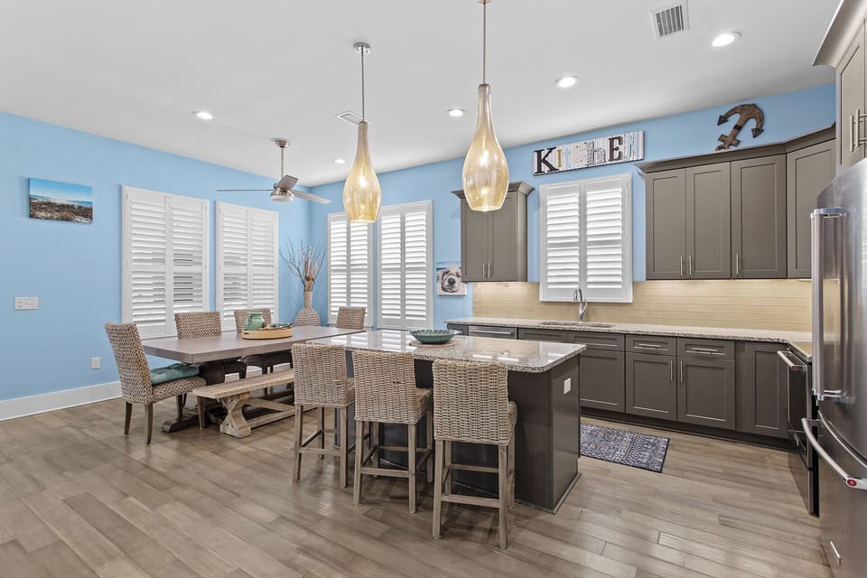 Charlotte's Sea Cottage Kitchen Alt
