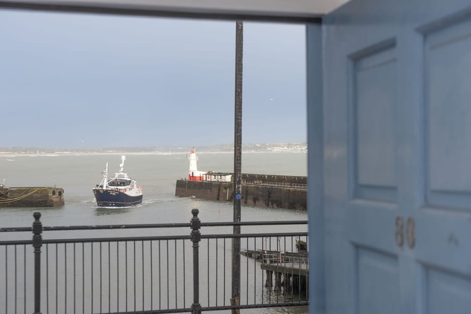 Stunning views literally on your doorstep - 80 Fore Street