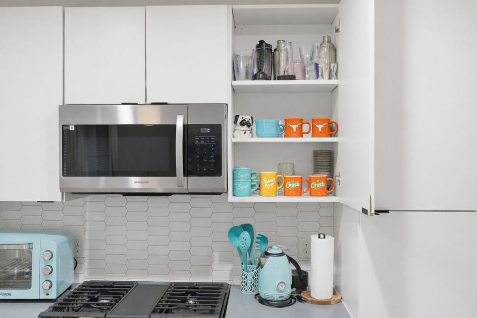 fully stocked kitchen
