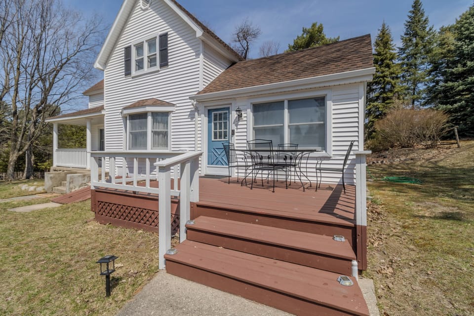 Exterior - Front porch and main guest entry.