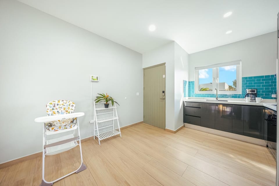 NEW 3BR3.5BA w/Prvt Pool & BBQ in Amazing Location (36076)
