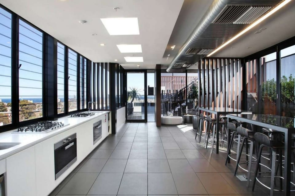 Communal kitchen / BBQ / seating area