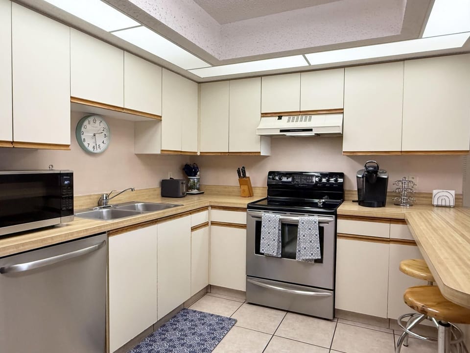 2BR Condo at Fantasy Island – Pool, Beach , Bikes (6757)