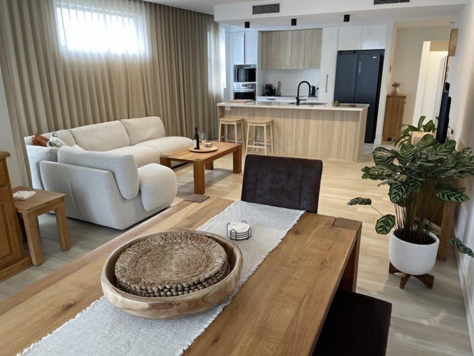 Lounge, Dining Kitchen 