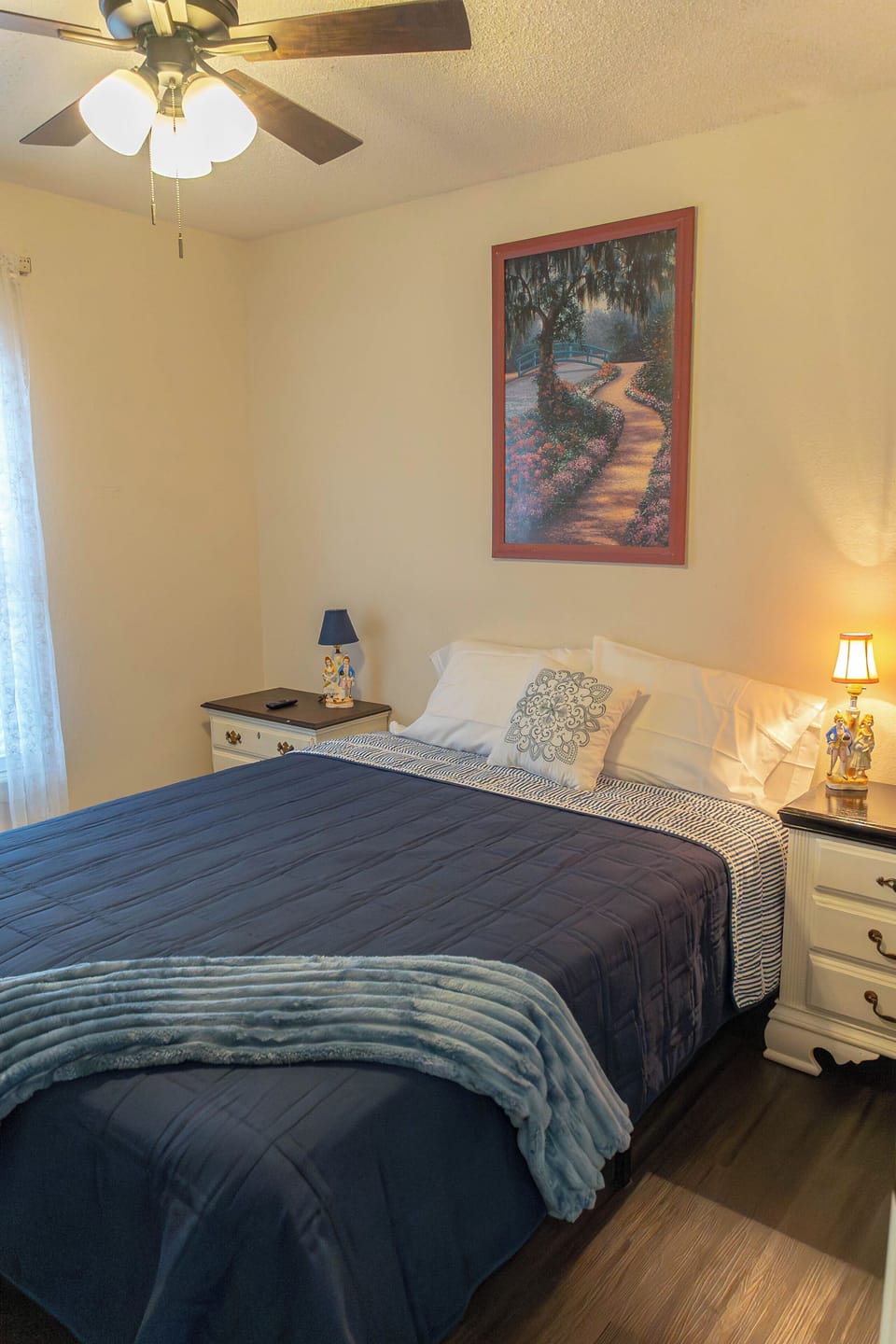 Spacious bedroom perfect for family or group stays