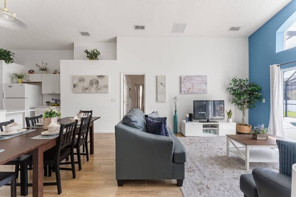 Communal lounge / TV room,Living Room