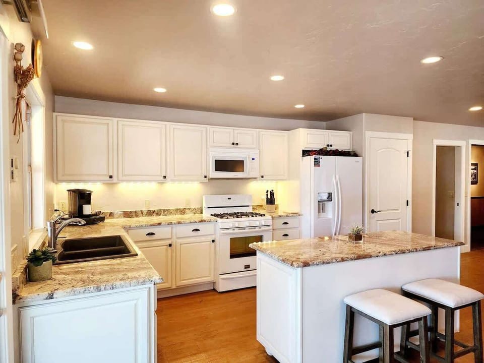 Full kitchen perfect for preparing home-cooked meals