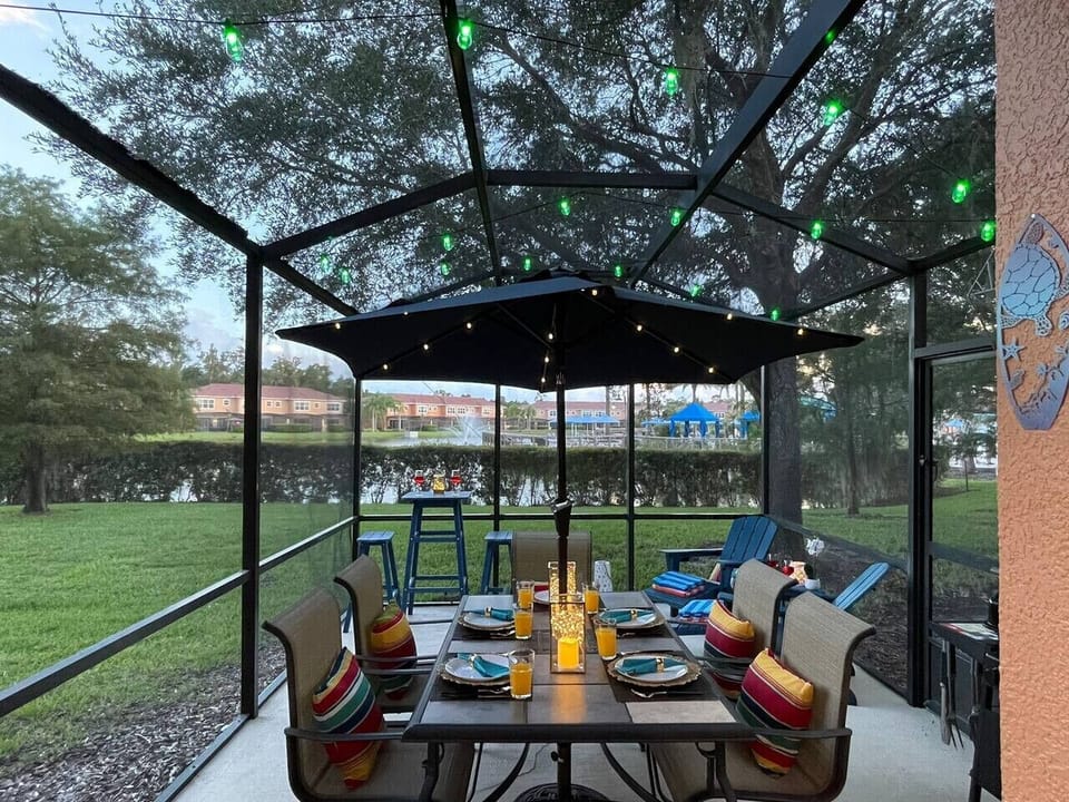 Outdoor dining