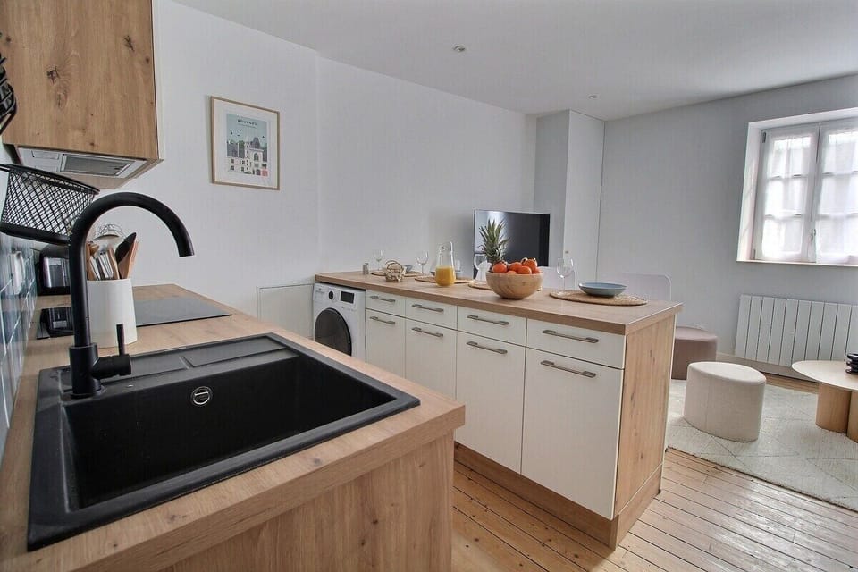 "Le Logis Saint-Ursin"  Kitchen