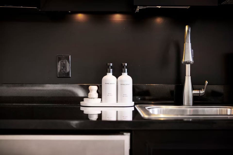 Bathroom amenities