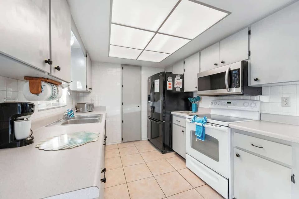 Fully equipped kitchen for home-cooked meals